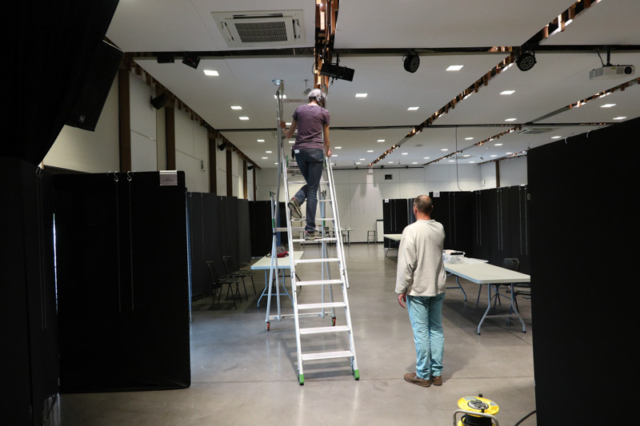 Mise en place de l’alimentation électrique à la maison des Arts