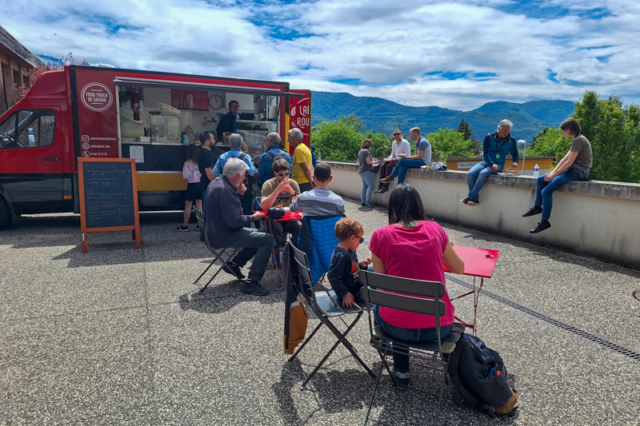 Repas au soleil avec Label'Rousse